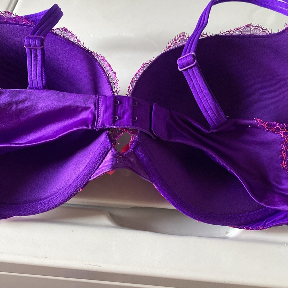 Victoria secret push up bra - Picture 2 of 5
